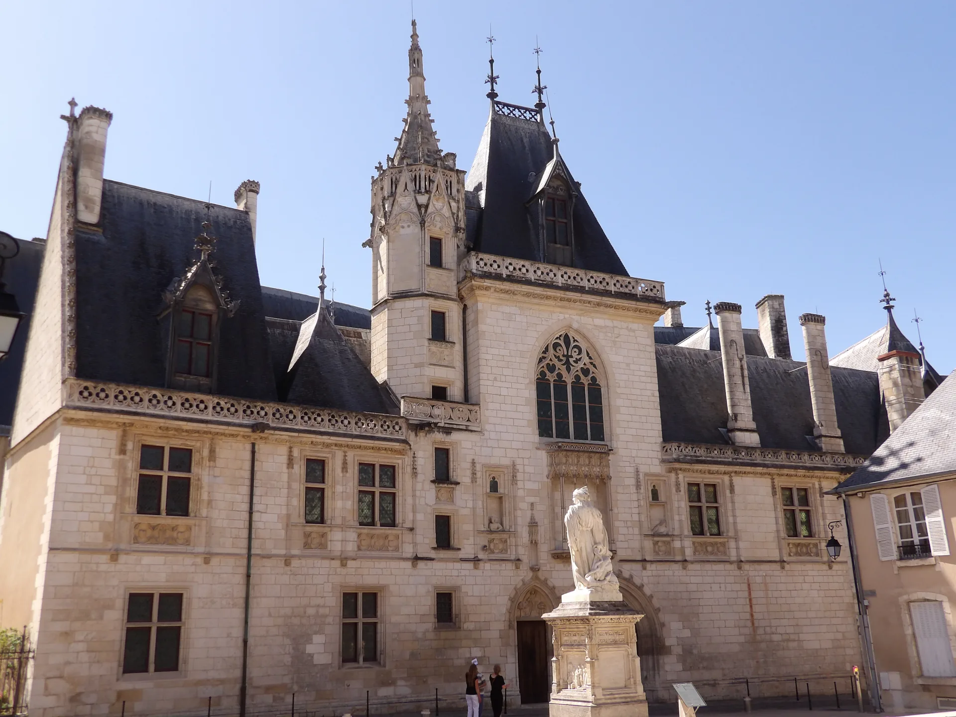 façade Palais Jacques Coeur