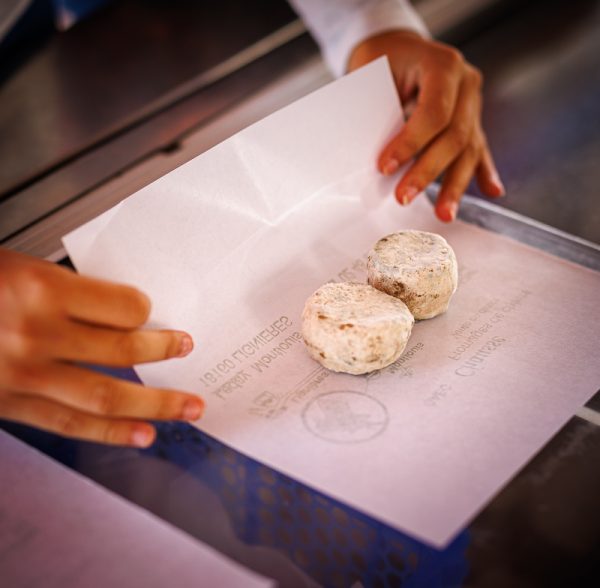 fromage de chevre au marché de Lignières