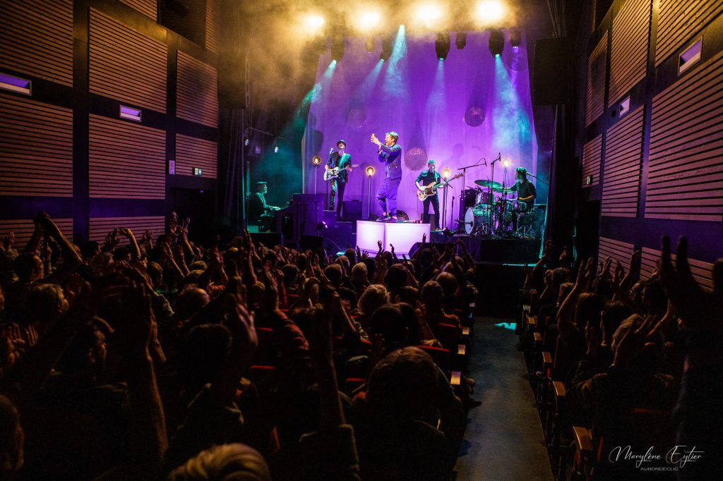 Spectacle-aux-bains-douches