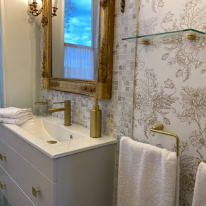 chambre-hote-chateau-colombe-st-baudel-salledebain