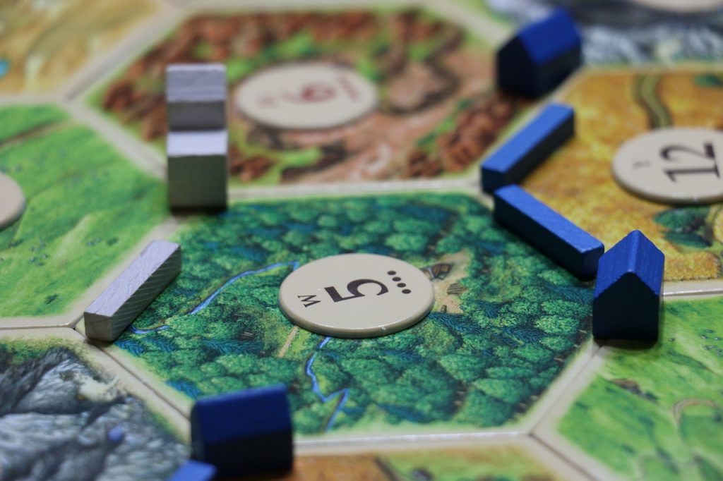 jeu catane puce moderne