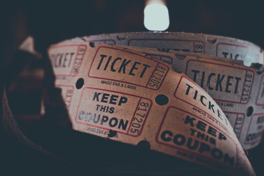 puce cinema ticket entree