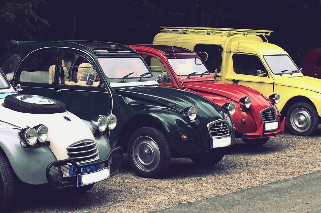puce voiture ancienne retro expo vehicule 2cv traction